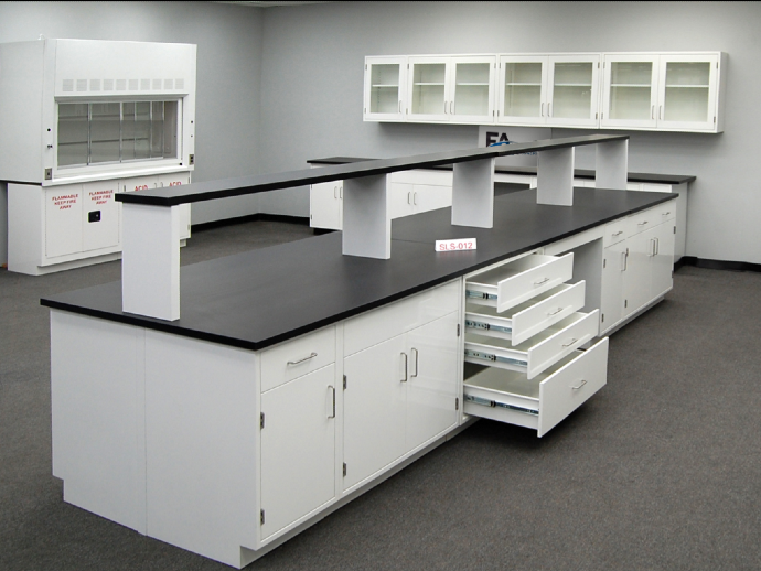 Laboratory Furniture: Choosing the Right Materials and Design for Lab Efficiency